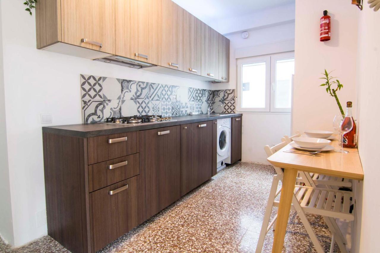 P&P Apartaments Arapiles Малага Экстерьер фото