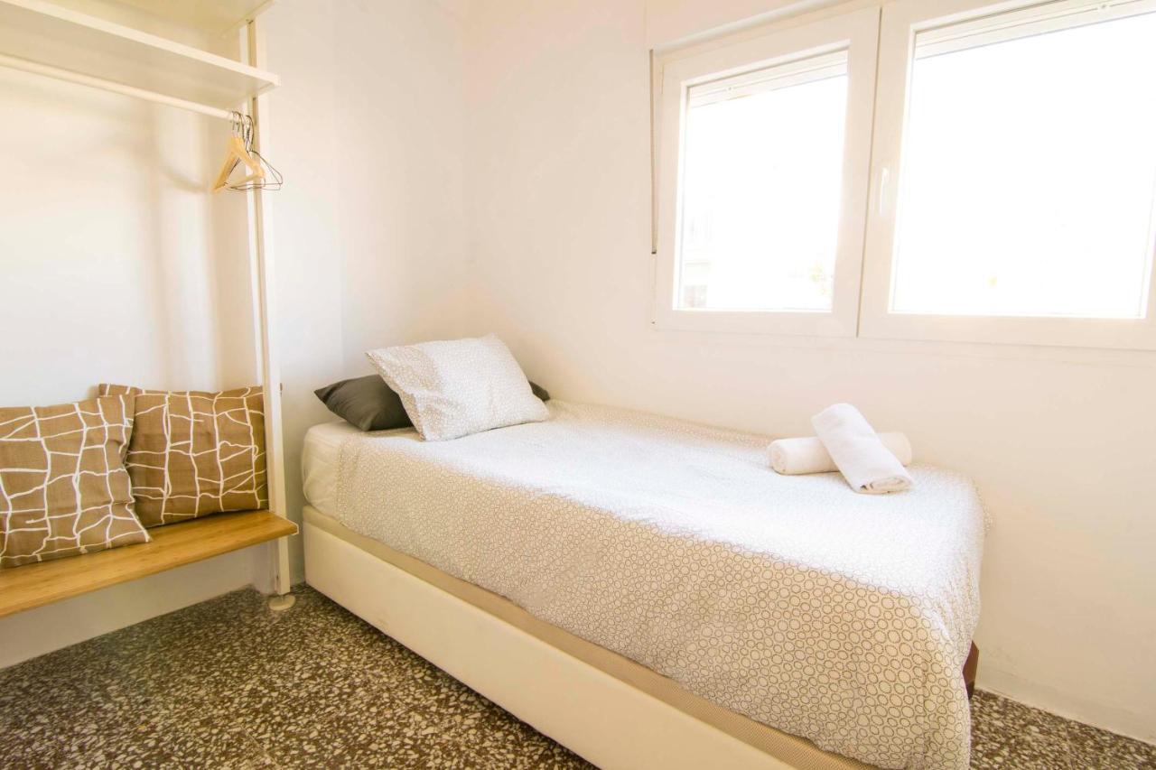 P&P Apartaments Arapiles Малага Экстерьер фото