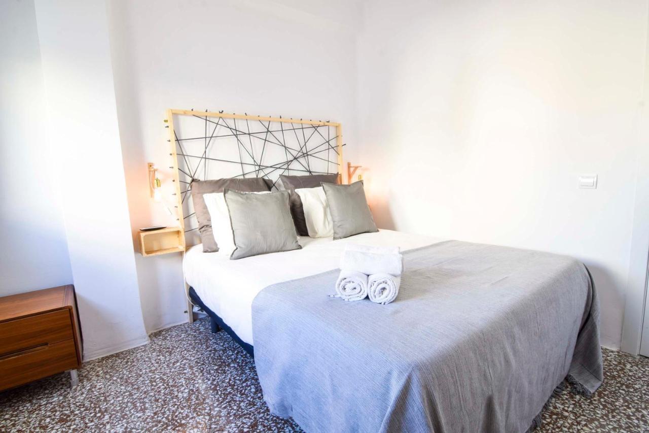 P&P Apartaments Arapiles Малага Экстерьер фото