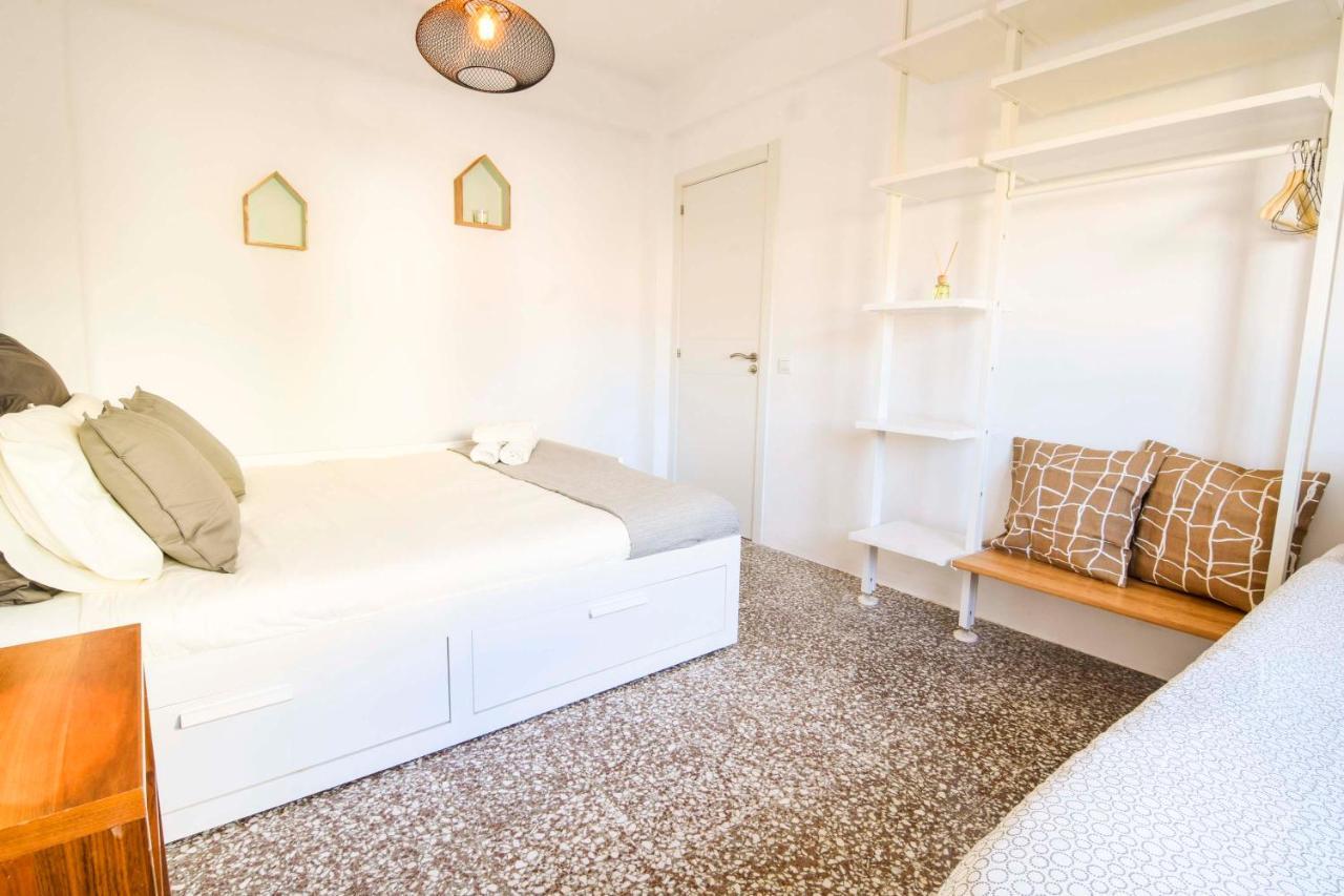 P&P Apartaments Arapiles Малага Экстерьер фото